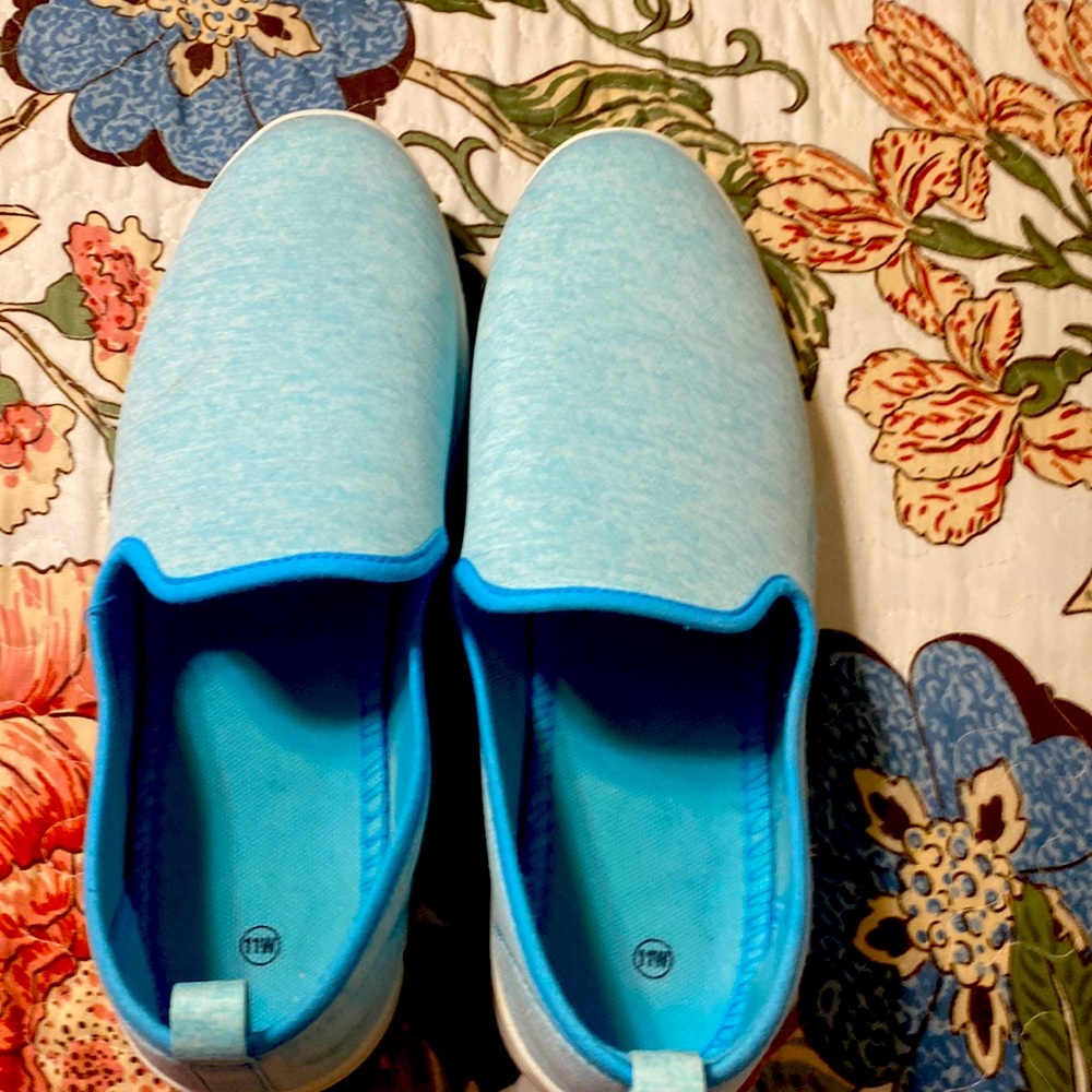 11W Aqua